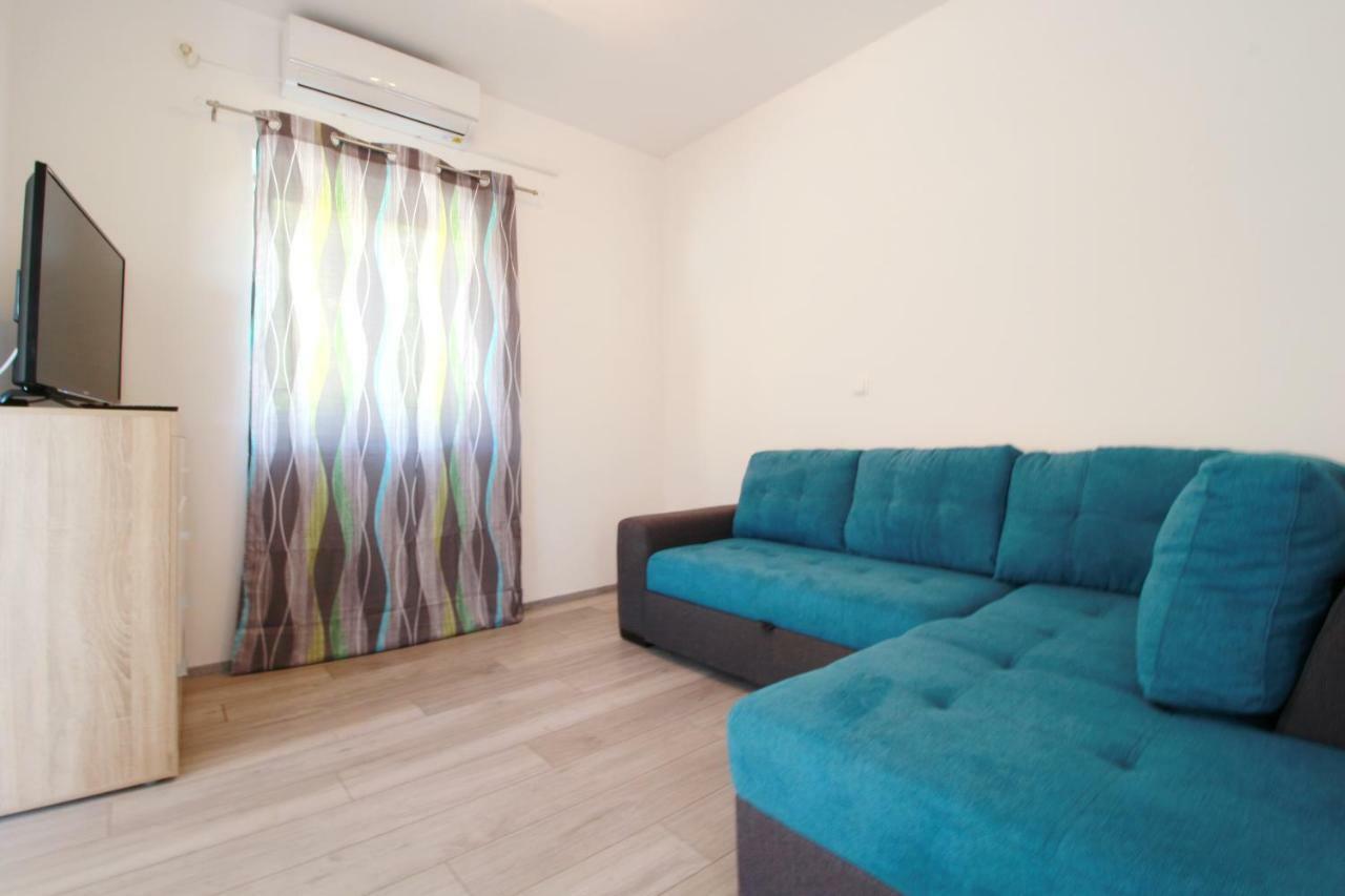 Apartment Sara With Seaview 돈제페트레케인 외부 사진